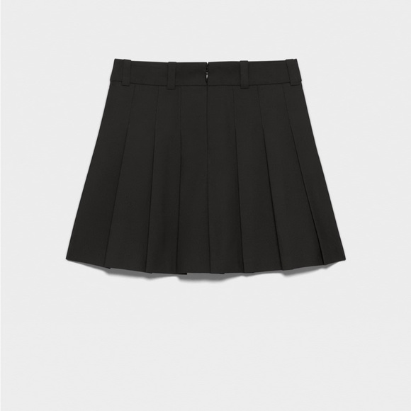 Brand New Aritzia Pleated Skirt Size 0 Sunday Best - Picture 7 of 7